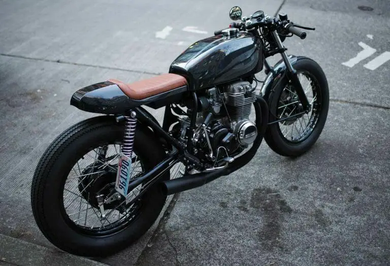 What defines a cafe racer