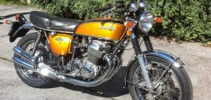 Honda CB Four orange / yellow why the honda cb is a perfect base for Cafe Racer build